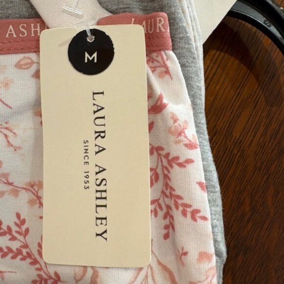 NWT Laura Ashley 5-pack briefs, size medium - Picture 2 of 8